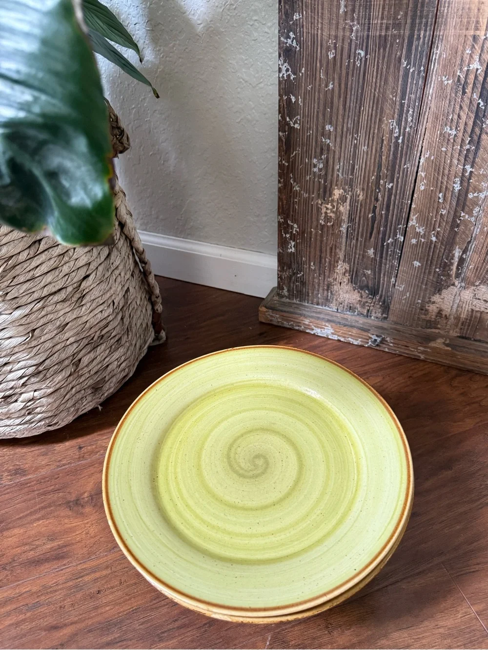 Set Of 3 Thomson Pottery  Amazon 10-5/8” Dinner Plates Green Swirl Brown Rim